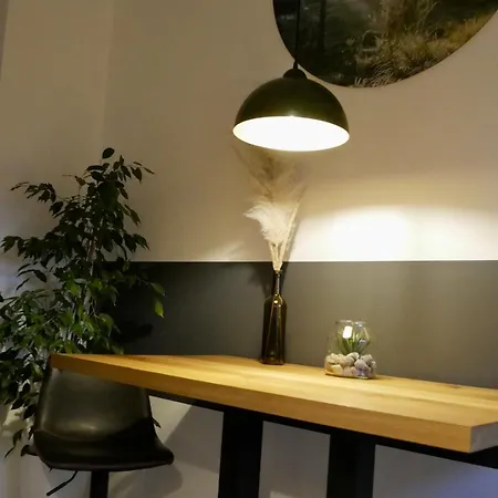 Modernes Haus Mit Wintergarten *