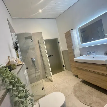 Prázdninový dům Modernes Haus Mit Wintergarten *