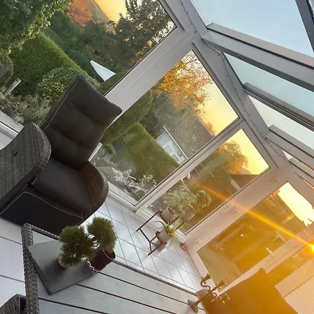 Modernes Haus Mit Wintergarten