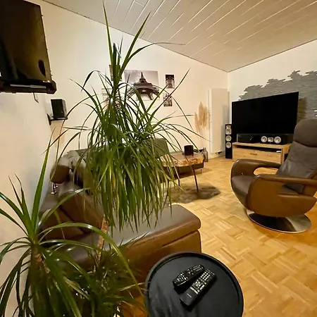 Modernes Haus Mit Wintergarten Prázdninový dům *